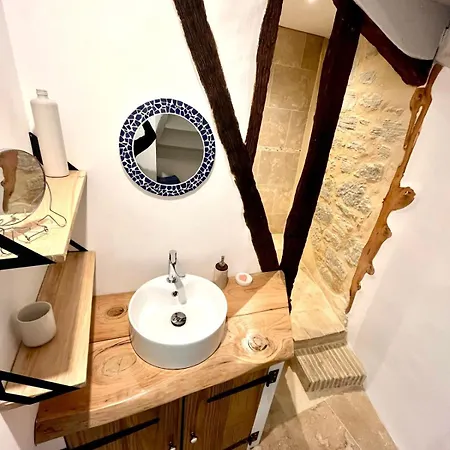 Apartman Jolie Maison De Village Au Calme Avec Terrasse