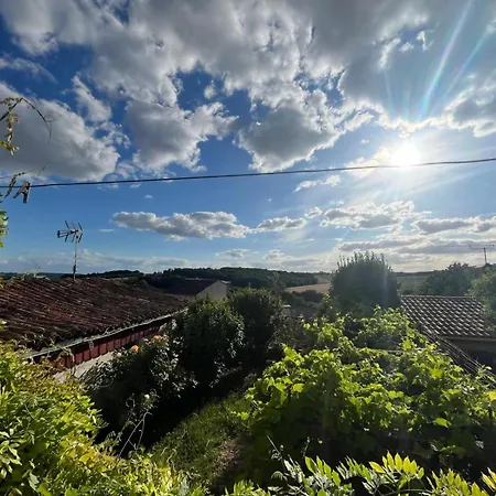 Apartman Jolie Maison De Village Au Calme Avec Terrasse